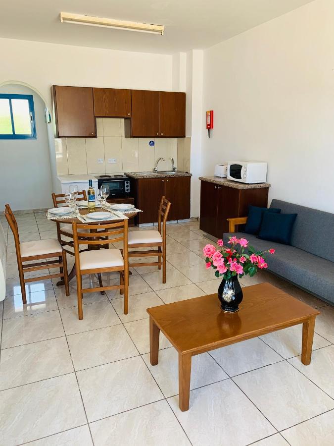 Kefalonitis Hotel Apartments Paphos Luaran gambar