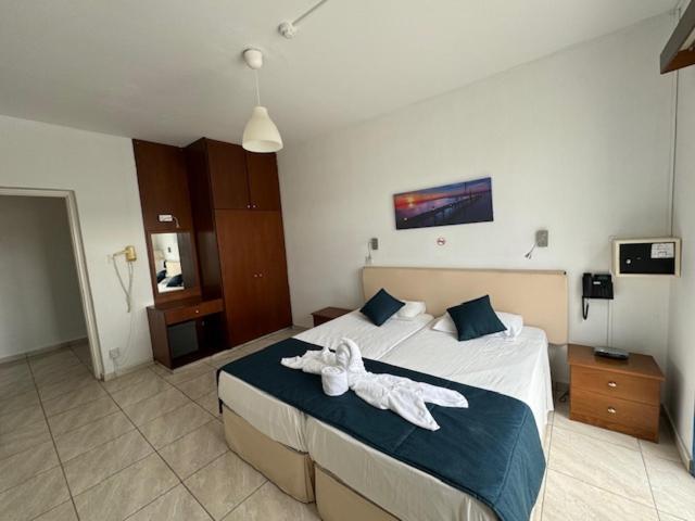 Kefalonitis Hotel Apartments Paphos Luaran gambar