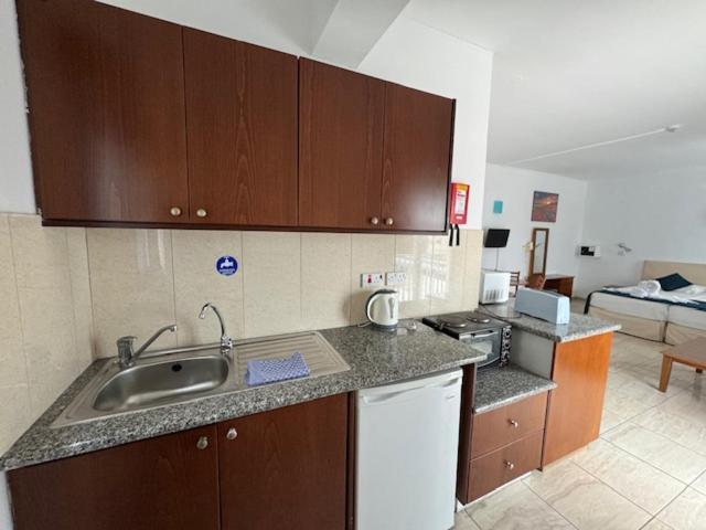Kefalonitis Hotel Apartments Paphos Luaran gambar