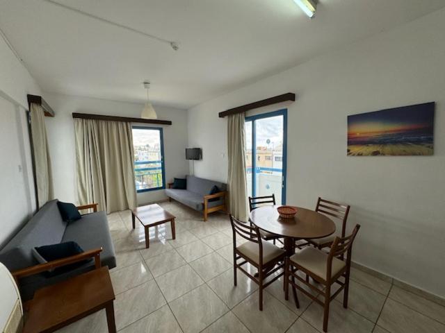Kefalonitis Hotel Apartments Paphos Luaran gambar