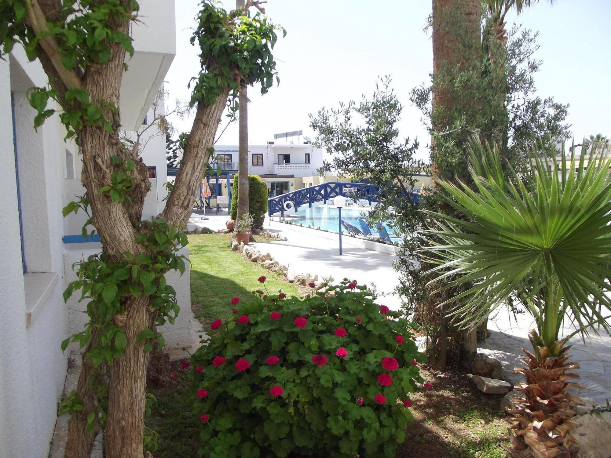 Kefalonitis Hotel Apartments Paphos Luaran gambar